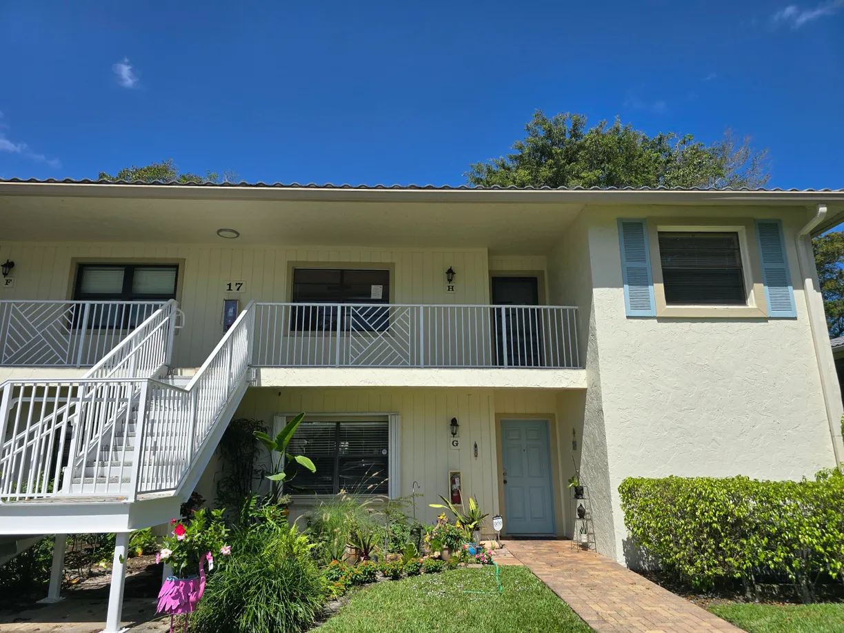 South Florida Real Estate | View 17 Westgate Lane, 17h | 2 Beds, 2 Baths