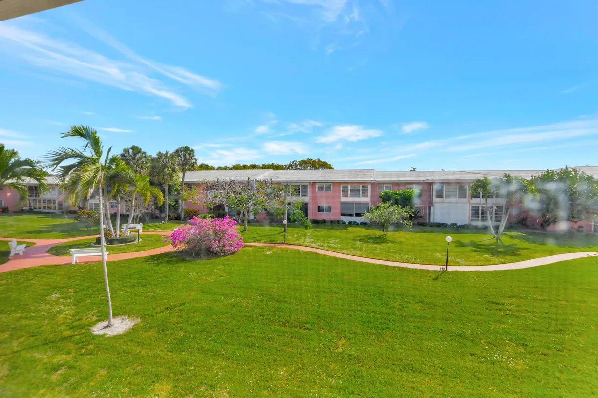 South Florida Real Estate | View 300 NE 20th Street, 6100 #610 | 1 Bed, 1 Bath