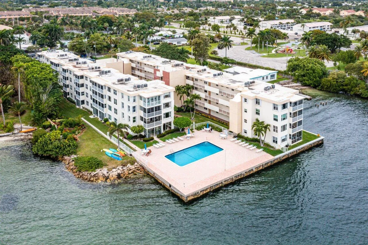 South Florida Real Estate | View 1810 New Palm Way, 314 | 1 Bed, 1 Bath