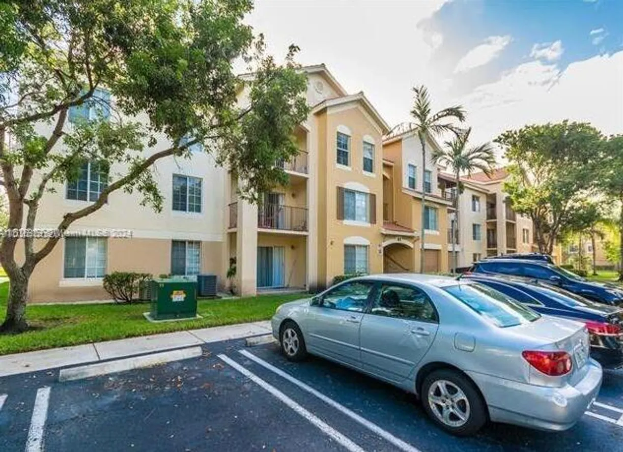 South Florida Real Estate | View 4180 San Marino Boulevard, 105 | 2 Beds, 2 Baths