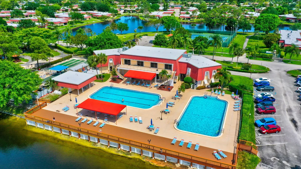 South Florida Real Estate | View 808 Nantucket Circle, B | 2 Beds, 2 Baths