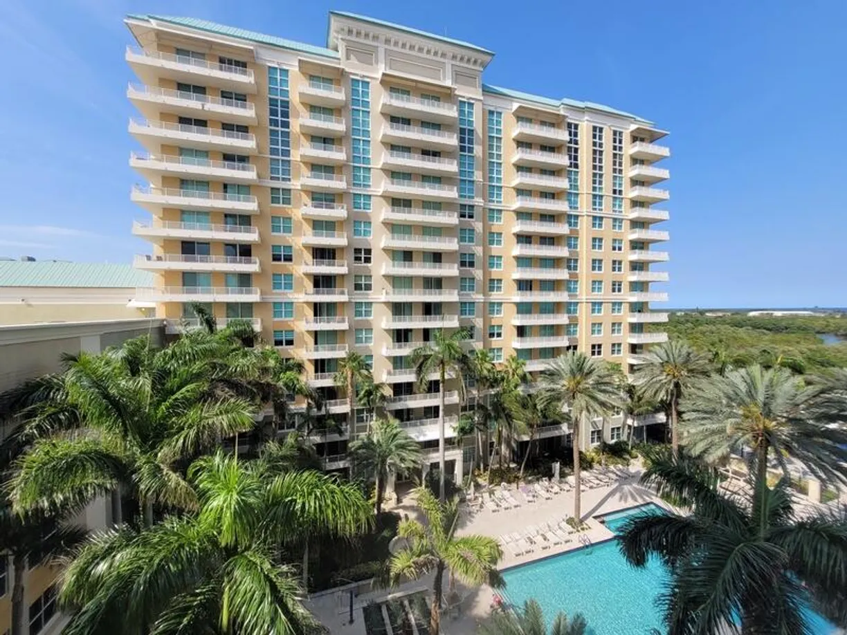 South Florida Real Estate | View 625 Casa Loma Boulevard, 707 | 1 Bed, 1 Bath