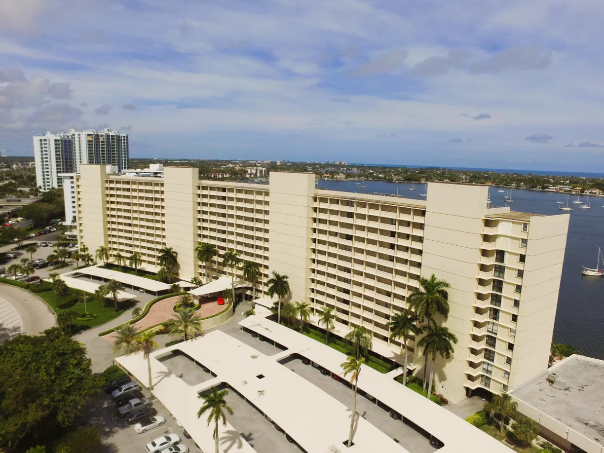 South Florida Real Estate | View 132 Lakeshore Drive, 718 | Listing