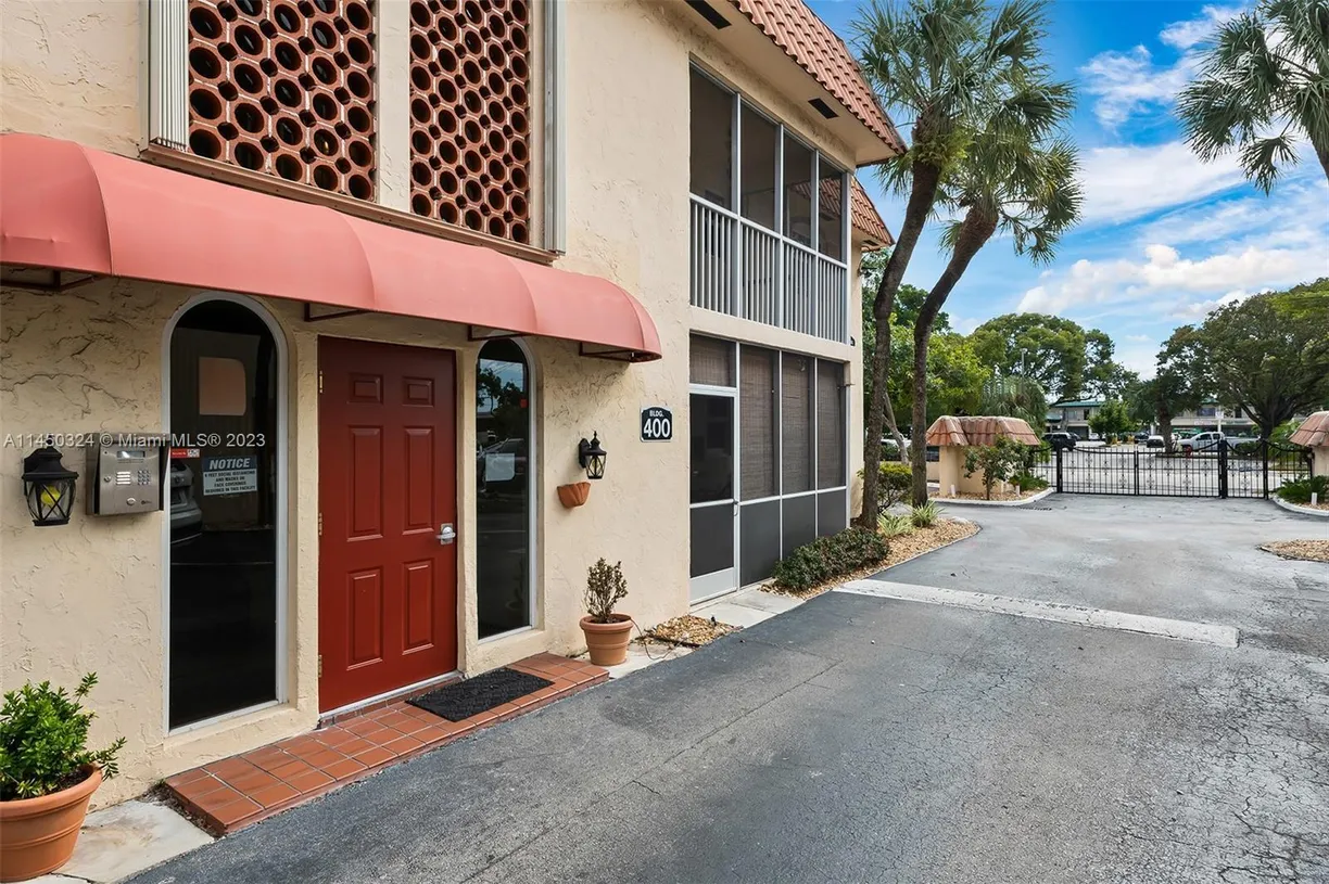 South Florida Real Estate | View 101 E Mcnab Road, 405 | 1 Bed, 1 Bath