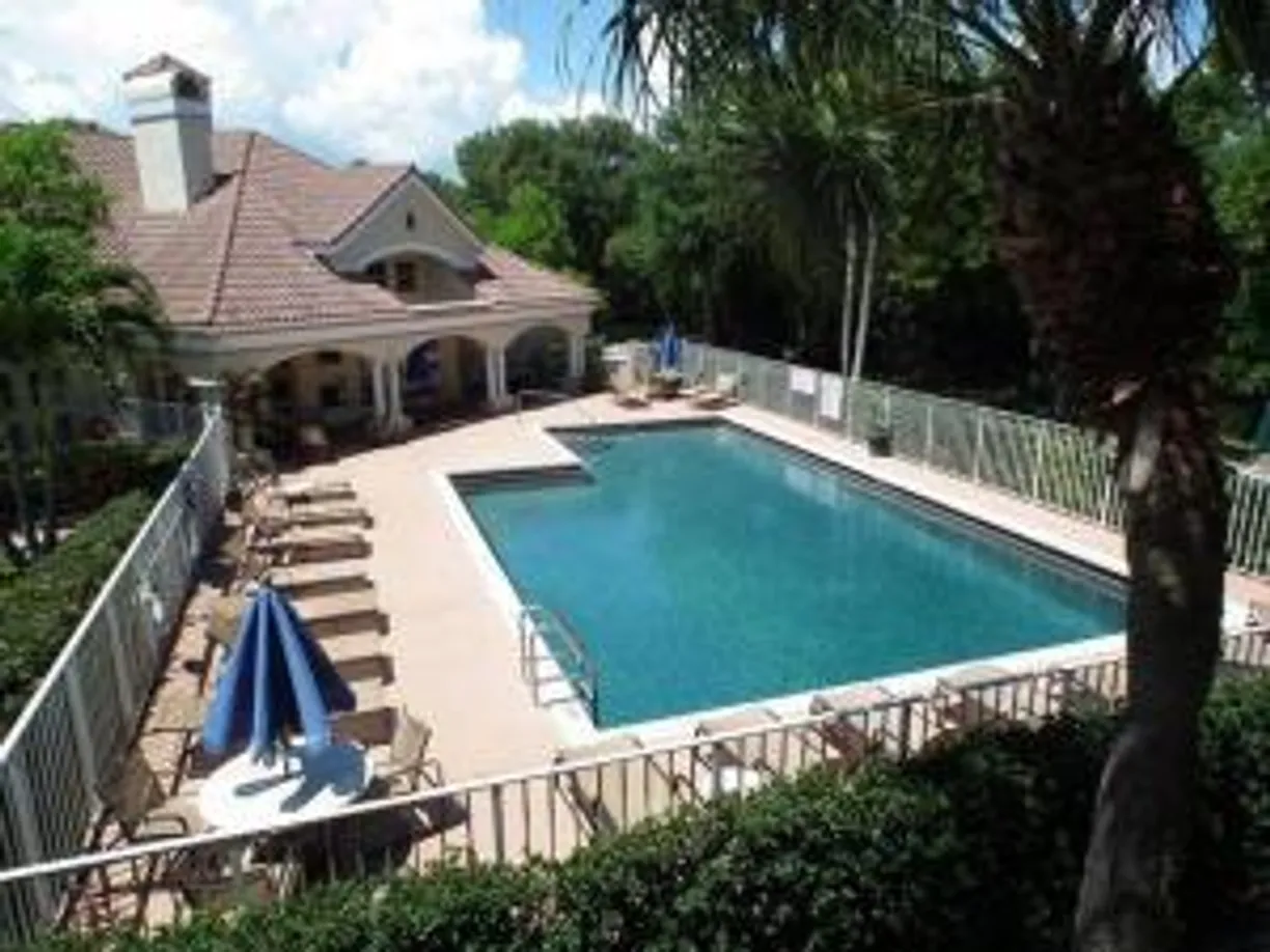 South Florida Real Estate | View 815 W Boynton Beach Blvd, 7-105 | 2 Beds, 2 Baths