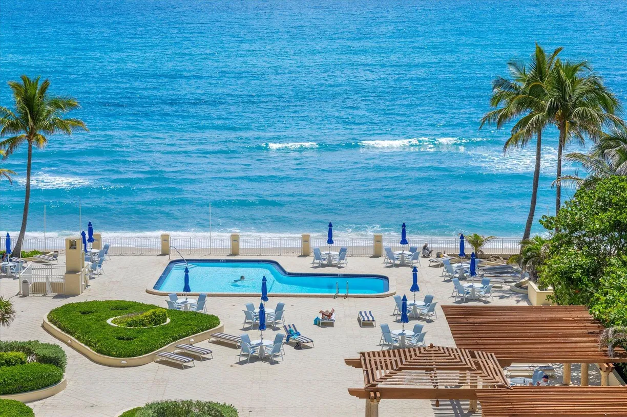 South Florida Real Estate | View 3475 S Ocean Boulevard, 7030 | 2 Beds, 2 Baths