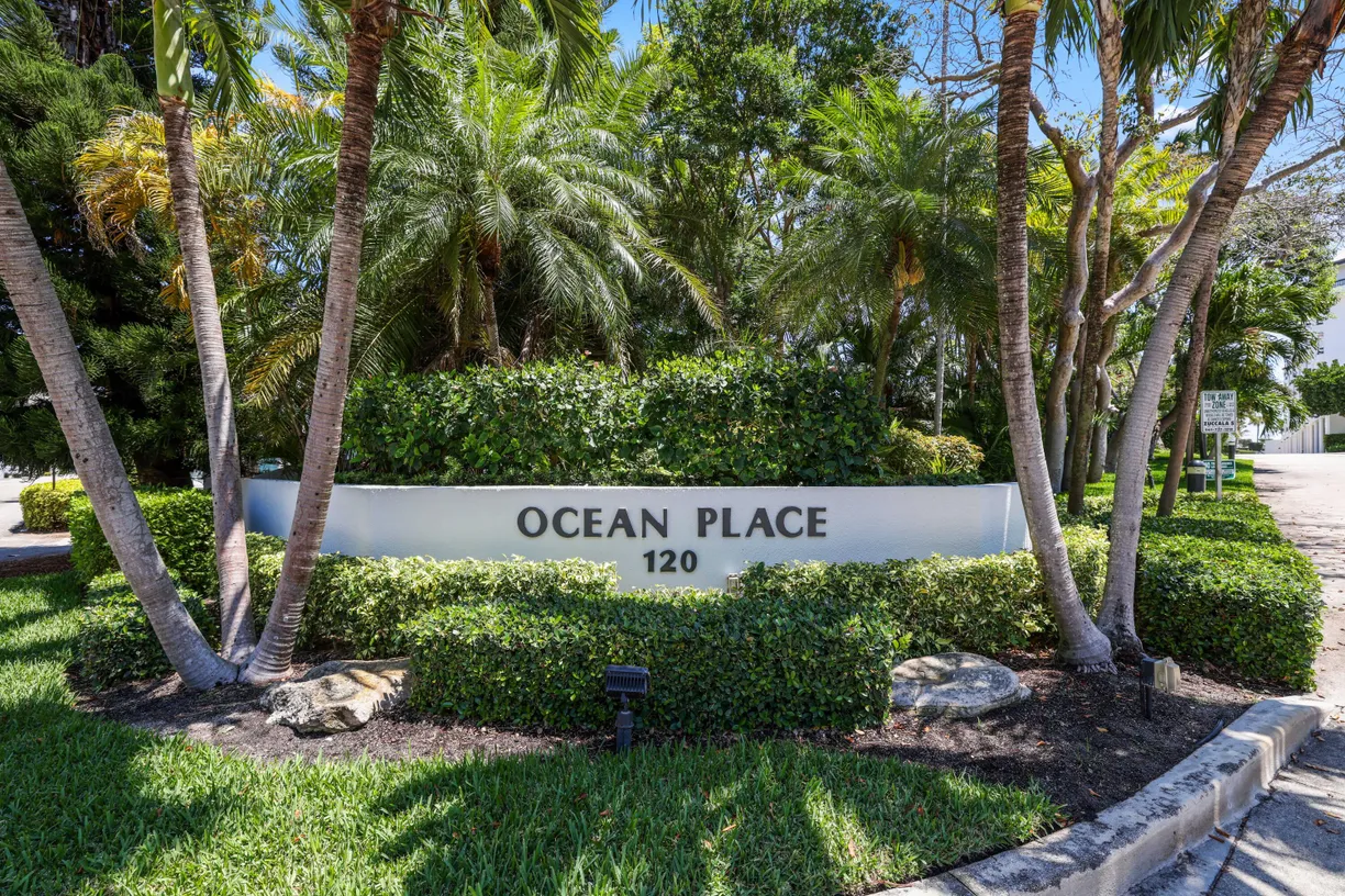 South Florida Real Estate | View 120 S Ocean Boulevard, 3a | 2 Beds, 2 Baths