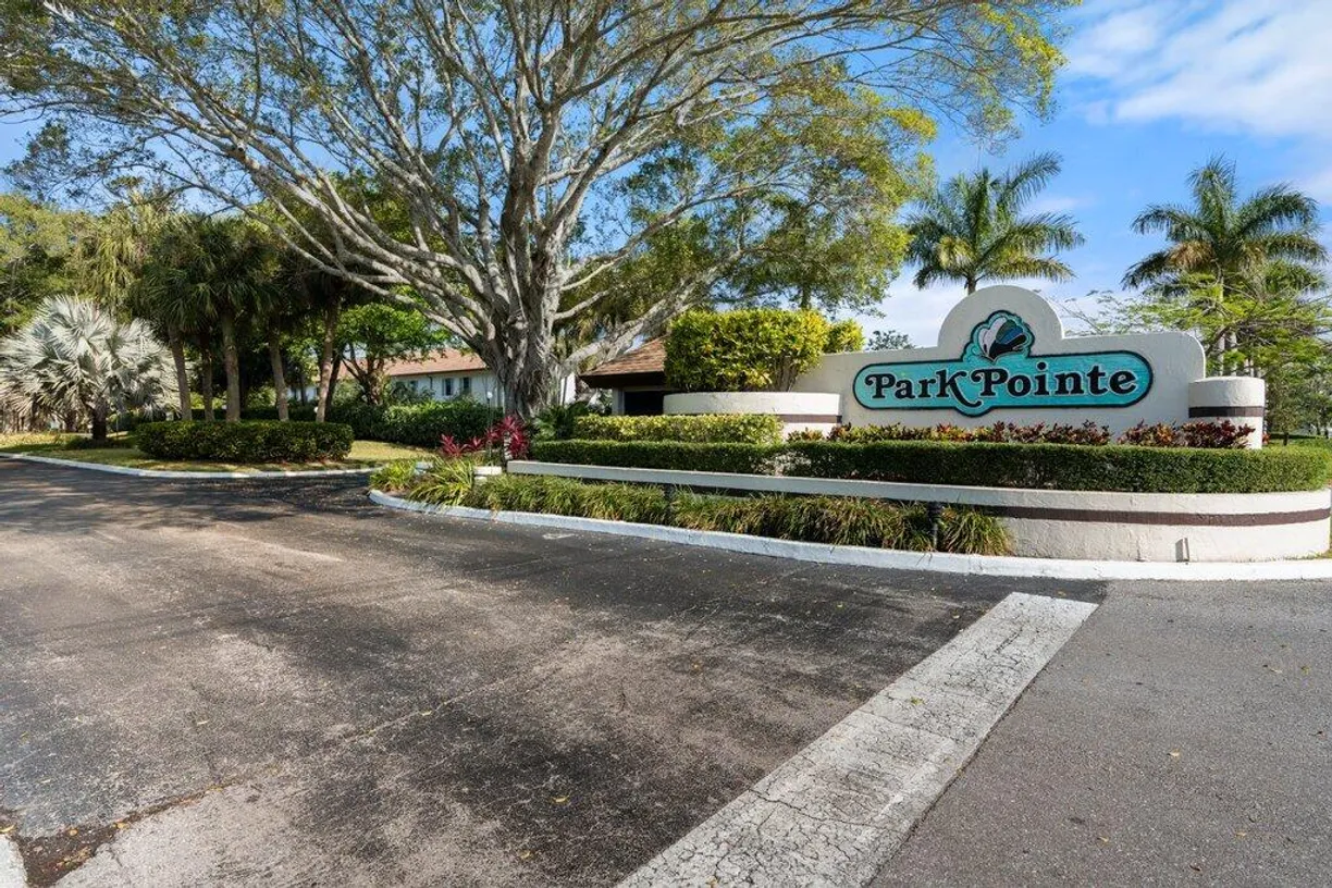 South Florida Real Estate | View 3322 Perimeter Drive, 3322 | 2 Beds, 2 Baths