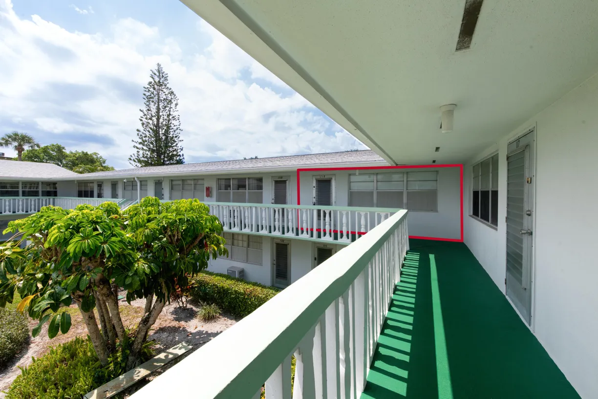 South Florida Real Estate | View 118 Kingswood F, 118 | 1 Bed, 1 Bath