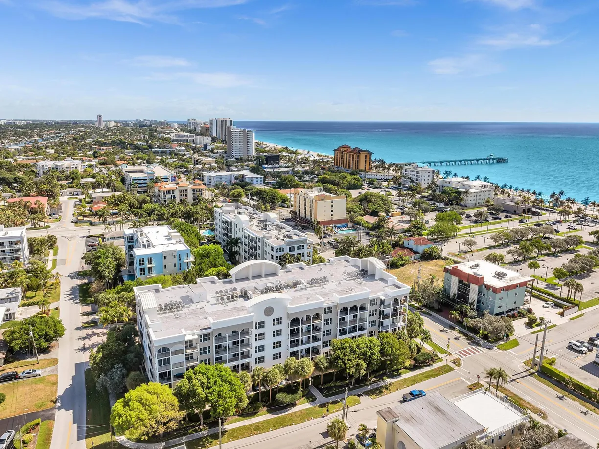South Florida Real Estate | View 191 S Ocean Drive, 514 | 2 Beds, 2 Baths