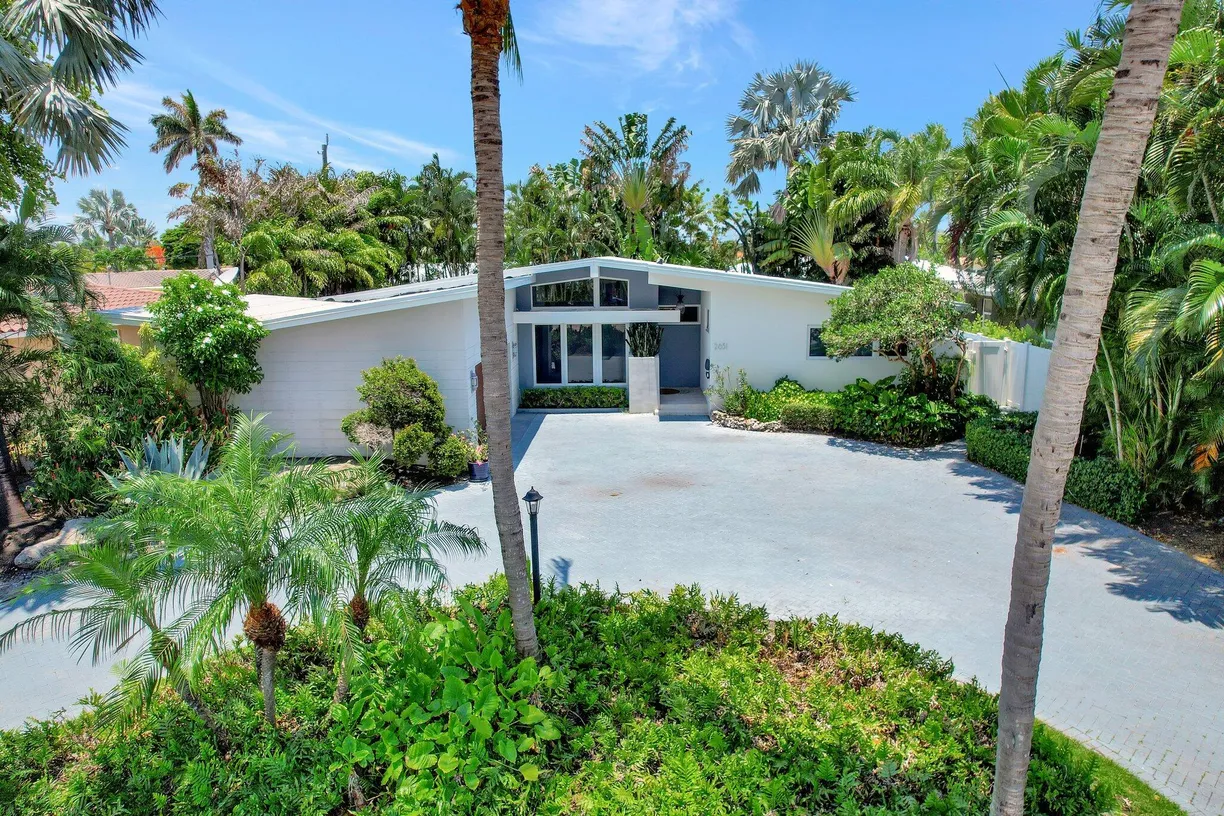 South Florida Real Estate | View 2651 NE 7 Street | Listing