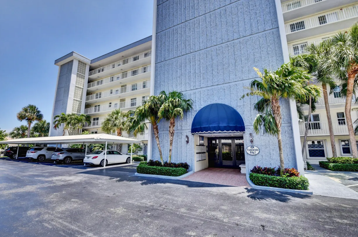 South Florida Real Estate | View 1 Harbourside Drive, 3603 | 2 Beds, 2 Baths