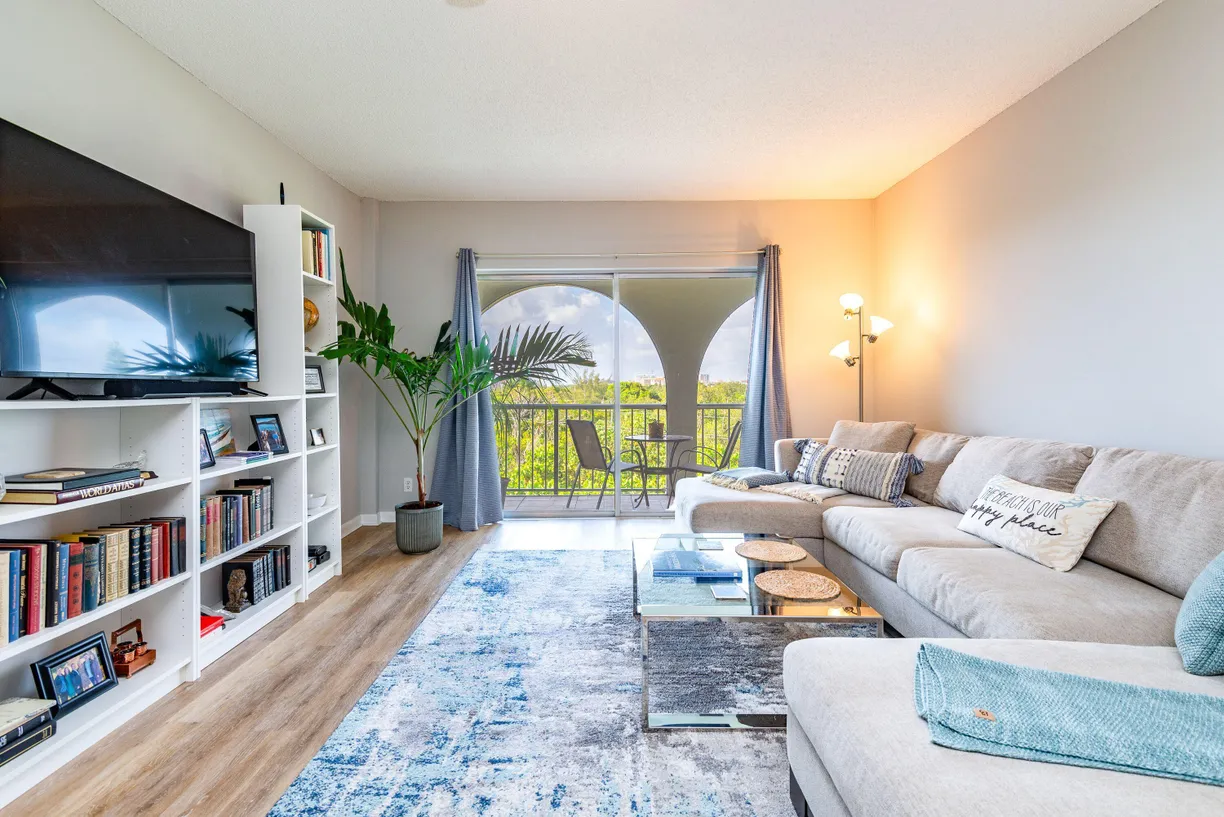 South Florida Real Estate | View 250 NE 20th Street, 5230 | 2 Beds, 2 Baths
