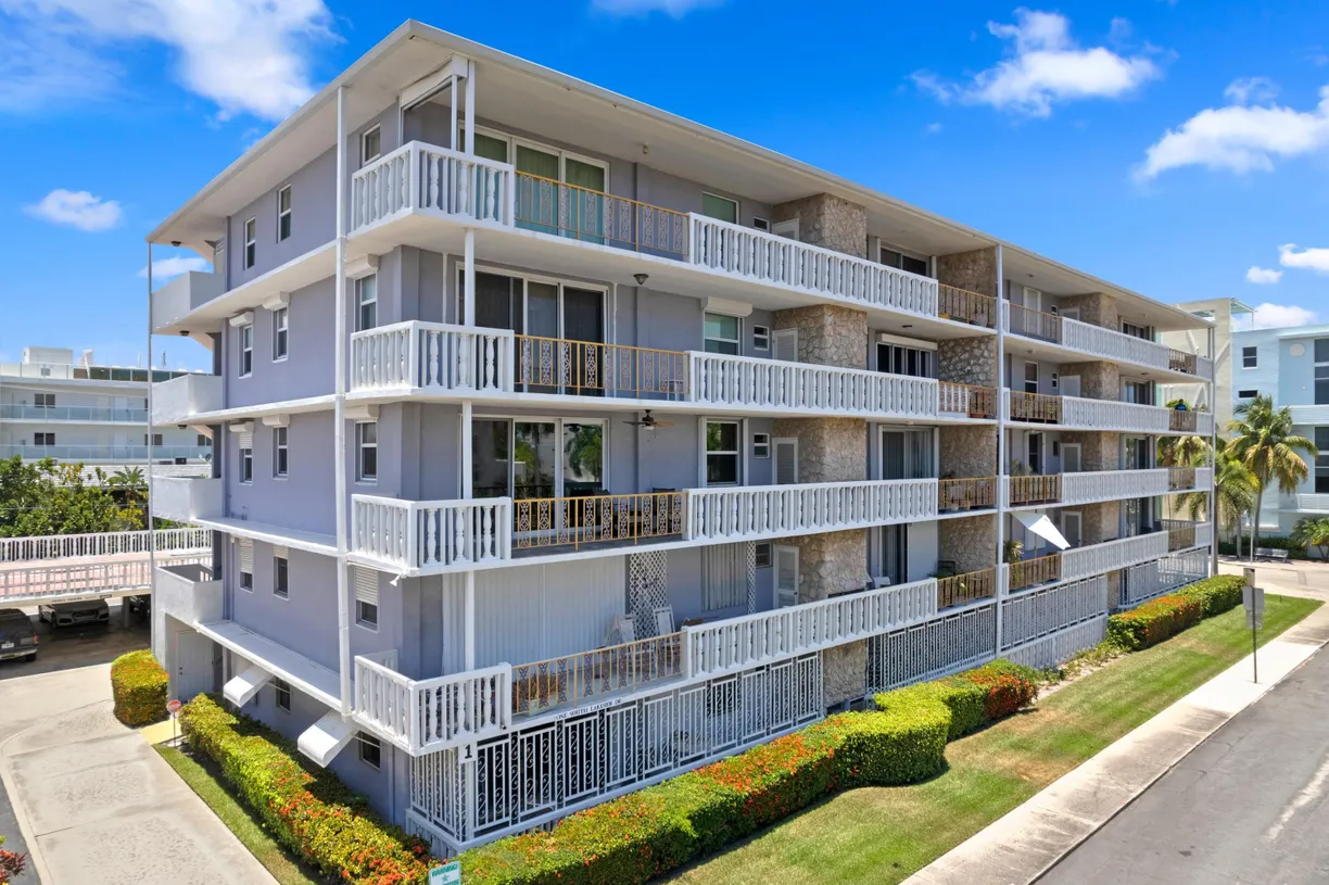 South Florida Real Estate | View 1 S Lakeside Drive, C1 | 2 Beds, 2 Baths
