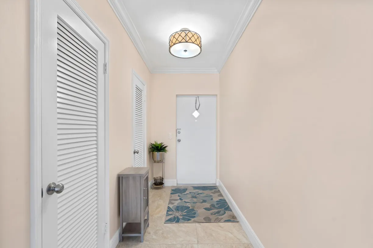 South Florida Real Estate | View 1 S Lakeside Drive, C1 | Listing