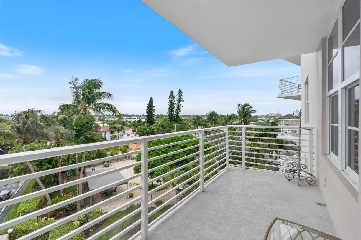 South Florida Real Estate | View 2851 S Ocean Boulevard, 4m | 1 Bed, 1 Bath