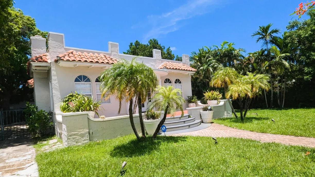 South Florida Real Estate | View 441 26th Street, Front House | Listing