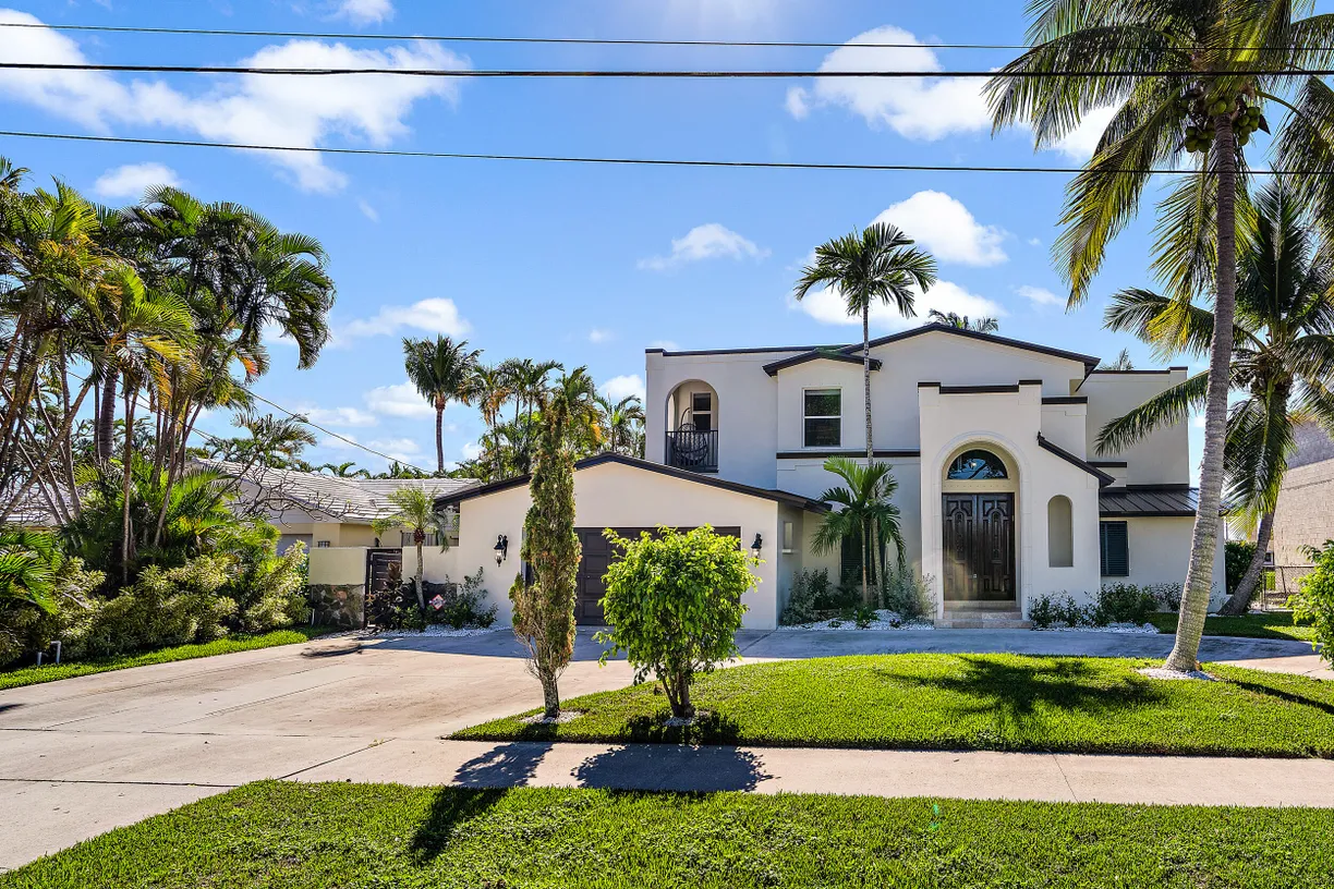 South Florida Real Estate | View 716 Kittyhawk Way | Listing