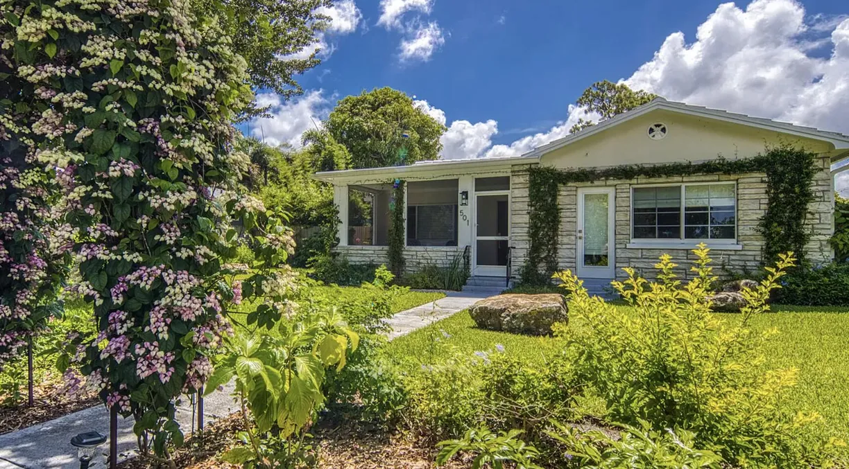 South Florida Real Estate | View 501 S Palmway | 3 Beds, 2 Baths