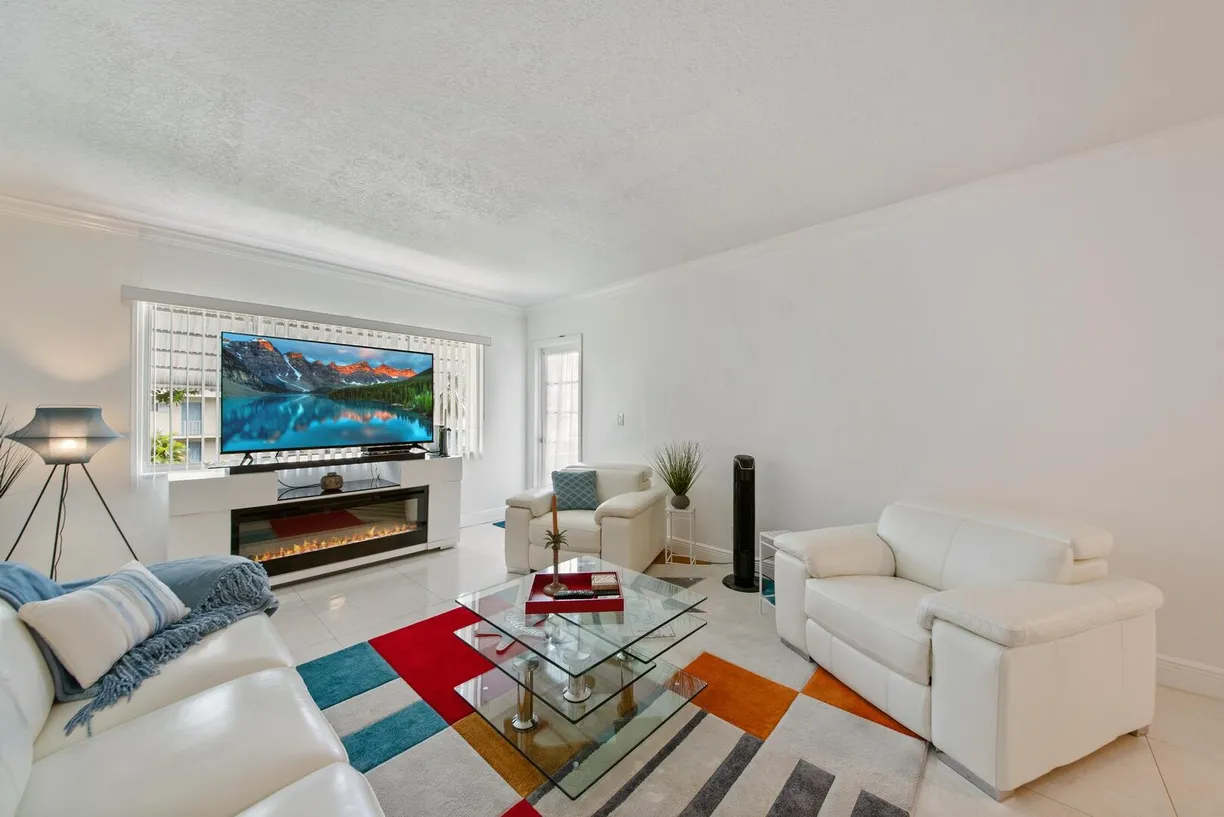 South Florida Real Estate | View 2581 N Garden Drive, 206 | Listing