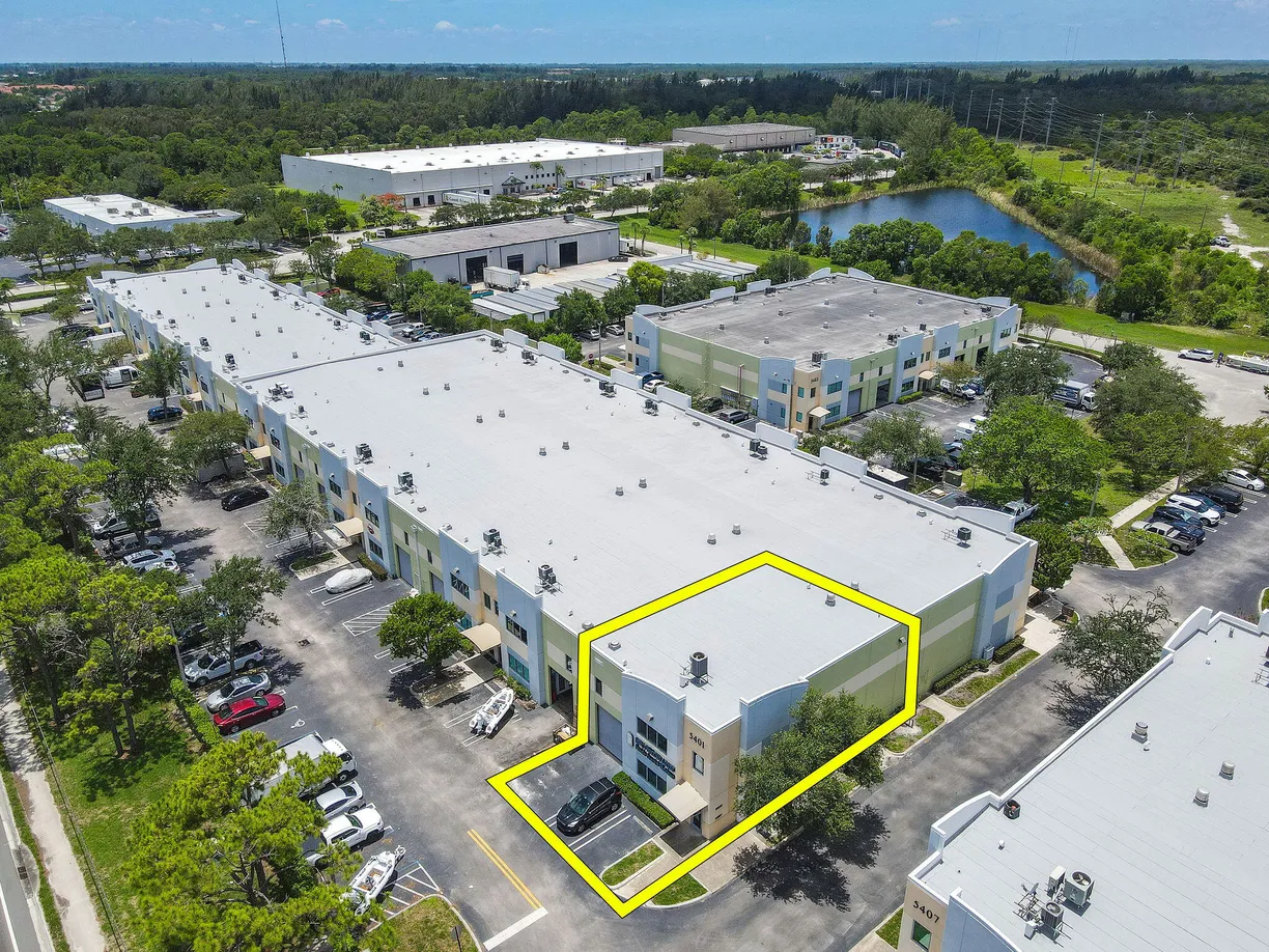 South Florida Real Estate | View 5401 N Haverhill Road, 126 | Listing