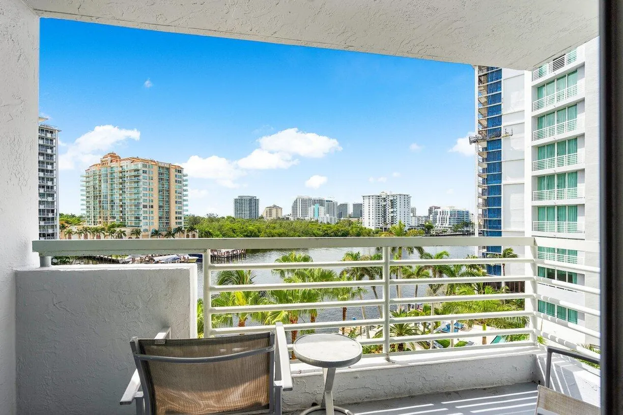 South Florida Real Estate | View 2670 E Sunrise Boulevard, 624 | 1 Bed, 1 Bath