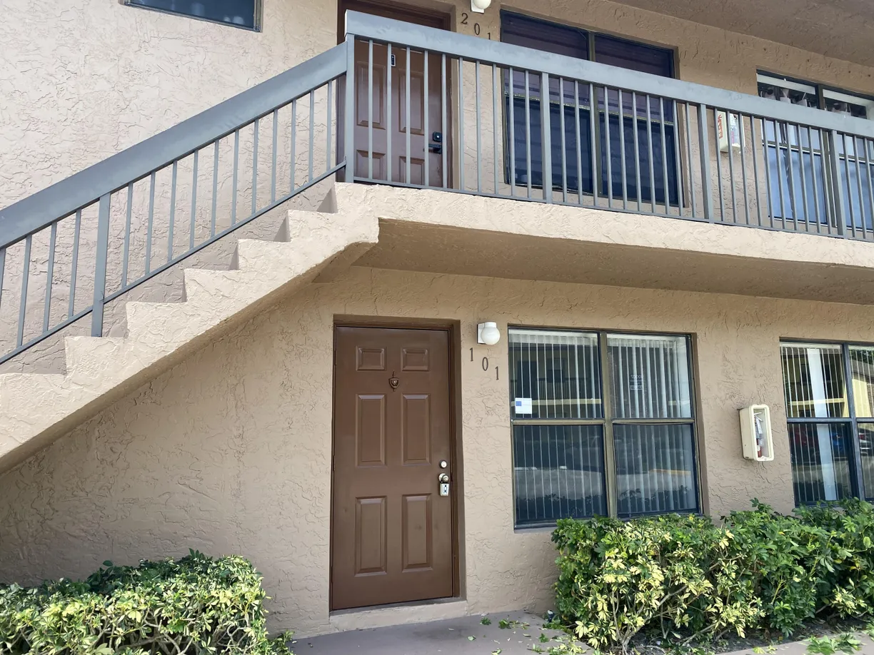 South Florida Real Estate | View 10006 Winding Lake Road, 101 | Listing