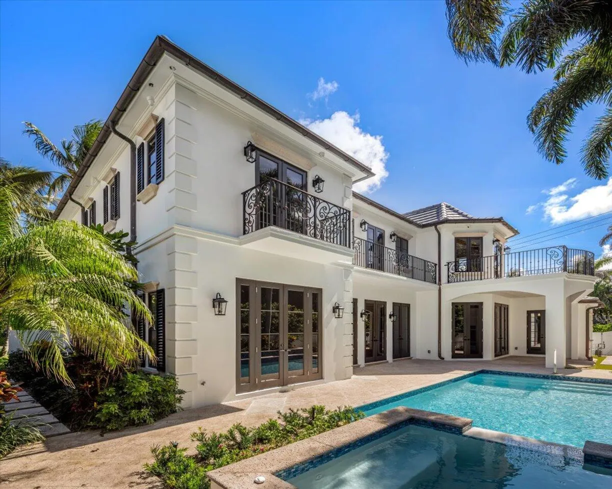 South Florida Real Estate | View 125 Via Vizcaya | Listing