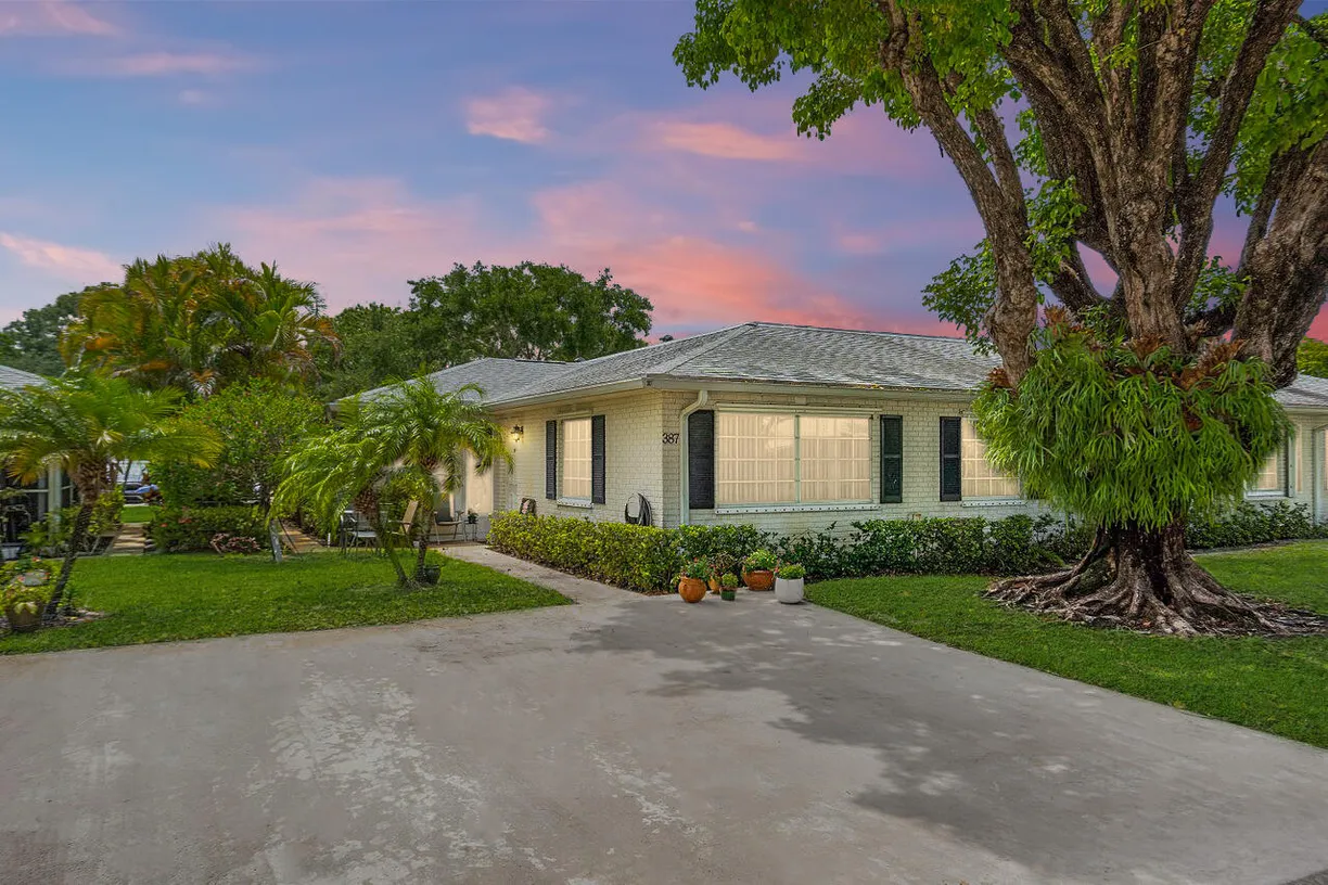 South Florida Real Estate | View 10109 44th Drive, 387 | 2 Beds, 2 Baths
