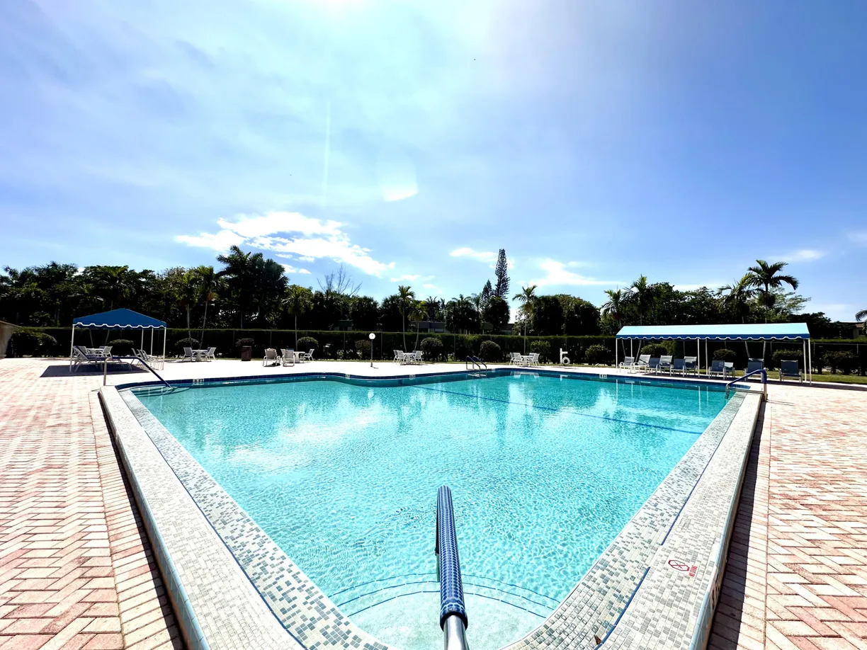 South Florida Real Estate | View 719 Lori Drive, 111 | 1 Bed, 1 Bath