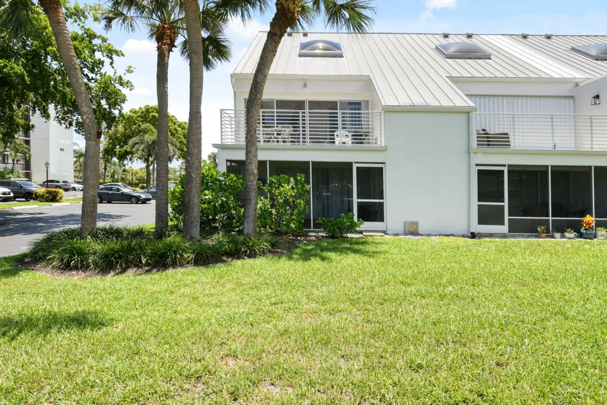South Florida Real Estate | View 1605 S Us Highway 1, M2-214 | 2 Beds, 2 Baths