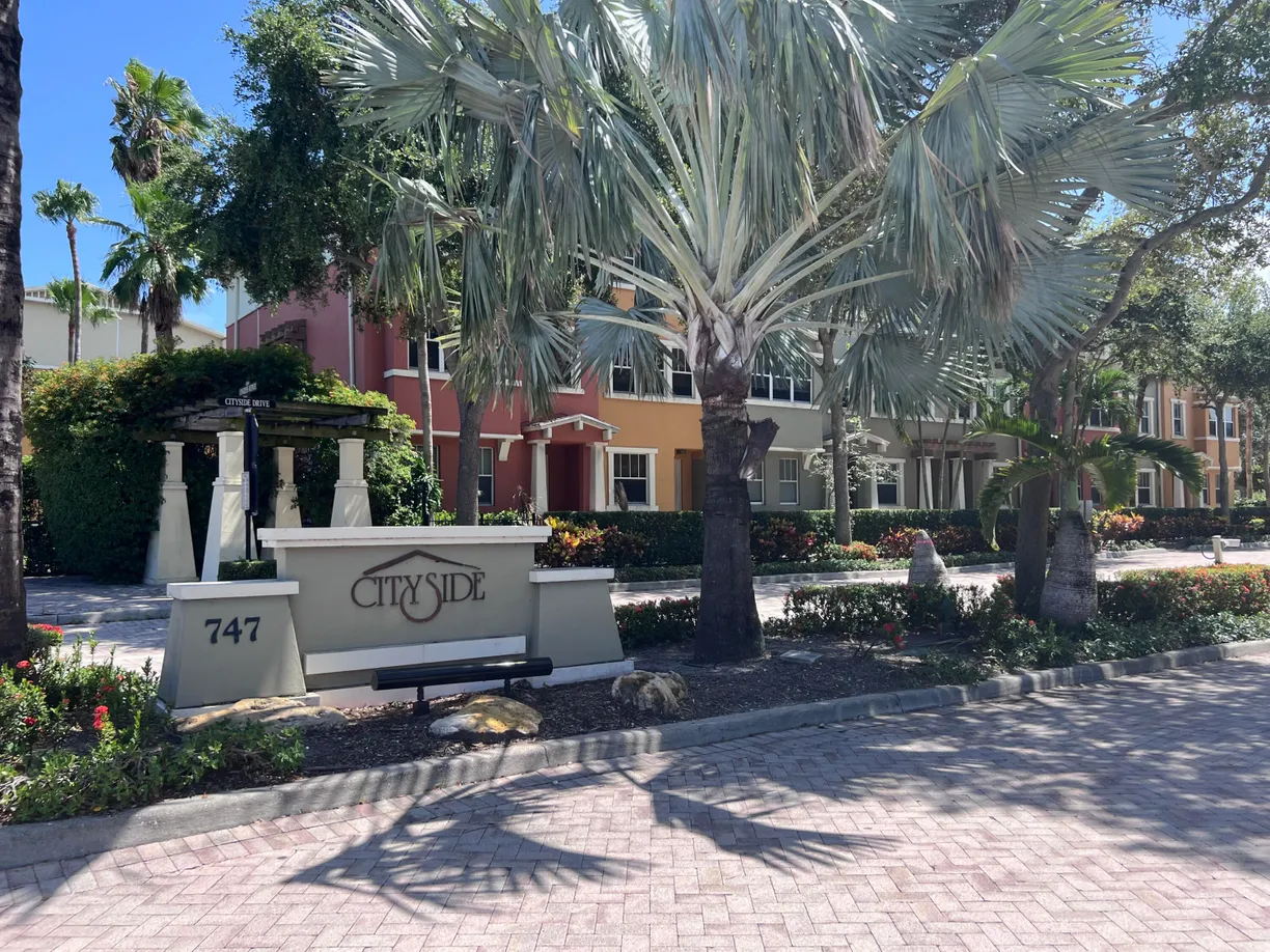 South Florida Real Estate | View 1727 San Benito Way, 5 | 2 Beds, 2 Baths