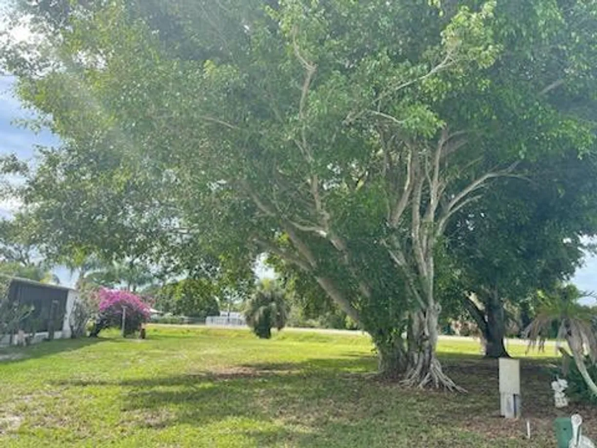 South Florida Real Estate | View 463 Egret Circle