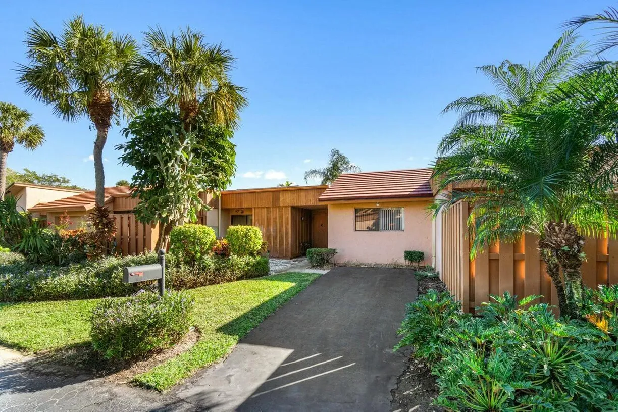 South Florida Real Estate | View 5366 Stonybrook Lane | Listing
