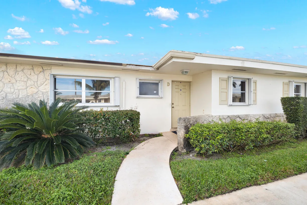 South Florida Real Estate | View 2894 Crosley Drive, D | 2 Beds, 1 Bath