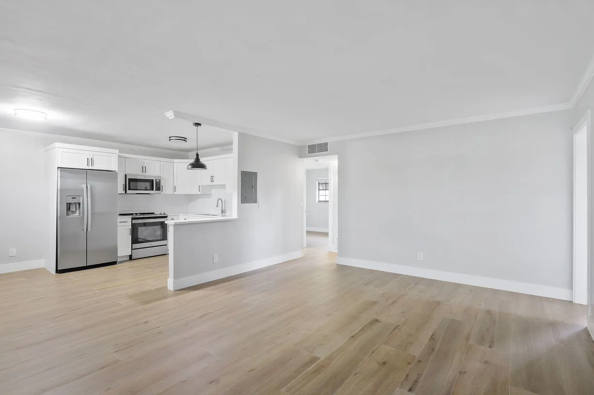 South Florida Real Estate | View 324 Southwind Drive, 16 | 3 Beds, 2 Baths