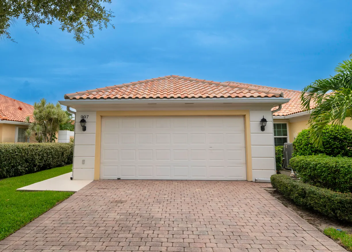 South Florida Real Estate | View 997 SW Balmoral Trce Trace | Listing
