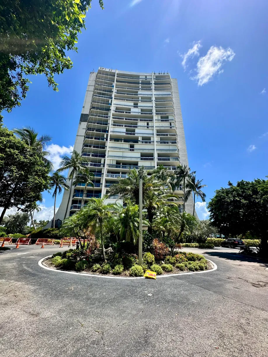South Florida Real Estate | View 2400 Presidential Way, 1602 | 2 Beds, 2 Baths