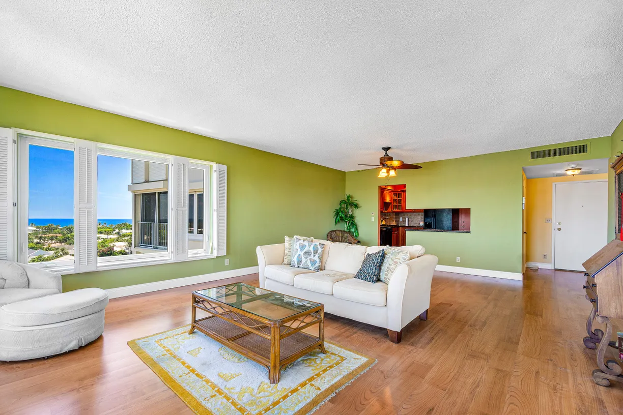South Florida Real Estate | View 555 SE 6th Avenue, 11g | Listing