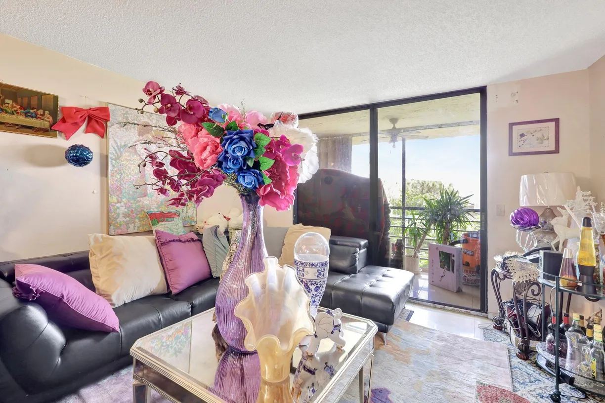 South Florida Real Estate | View 4700 W Lucerne Lakes Boulevard, 507 | 2 Beds, 2 Baths