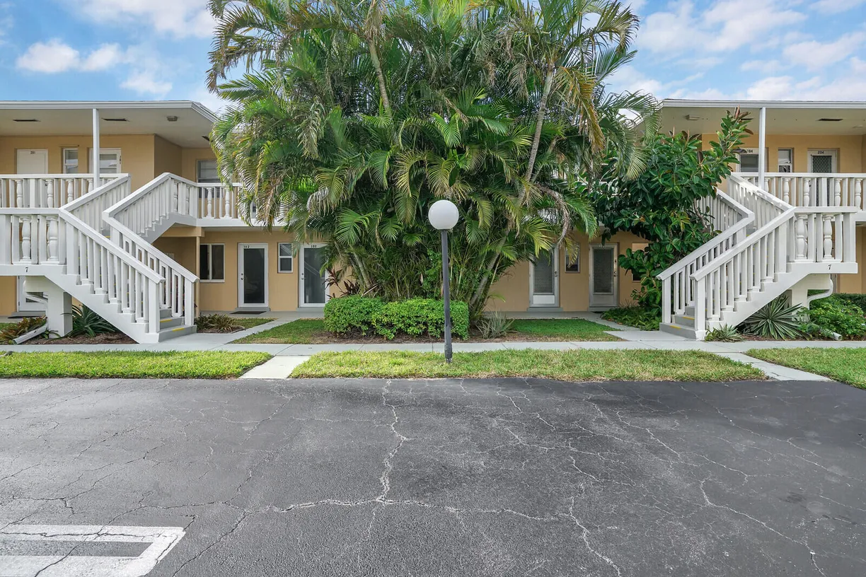 South Florida Real Estate | View 2111 NE 1st Court, 204 | 2 Beds, 1 Bath