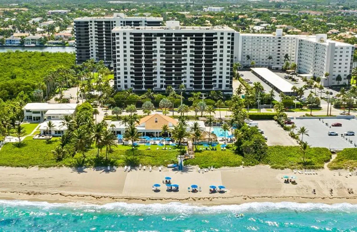 South Florida Real Estate | View 3420 S Ocean Boulevard, 4p | 2 Beds, 2 Baths