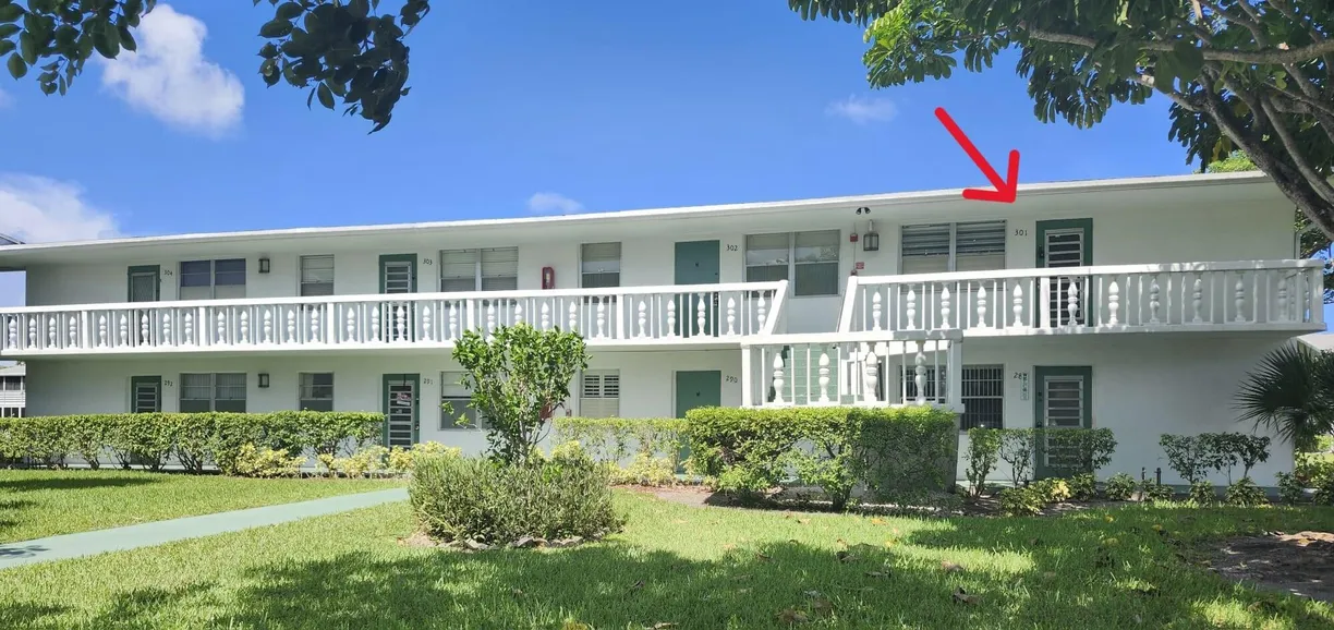 South Florida Real Estate | View 301 Farnham M, 301 | Listing