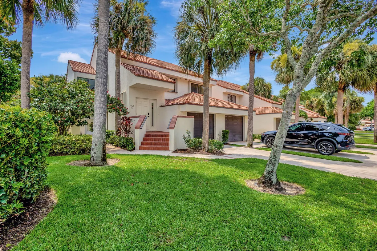 South Florida Real Estate | View 401 Sea Oats Drive, E | 3 Beds, 2 Baths