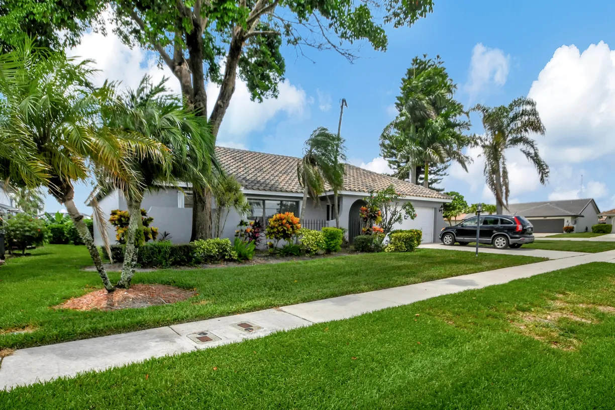 South Florida Real Estate | View 5391 Alta Way | Listing