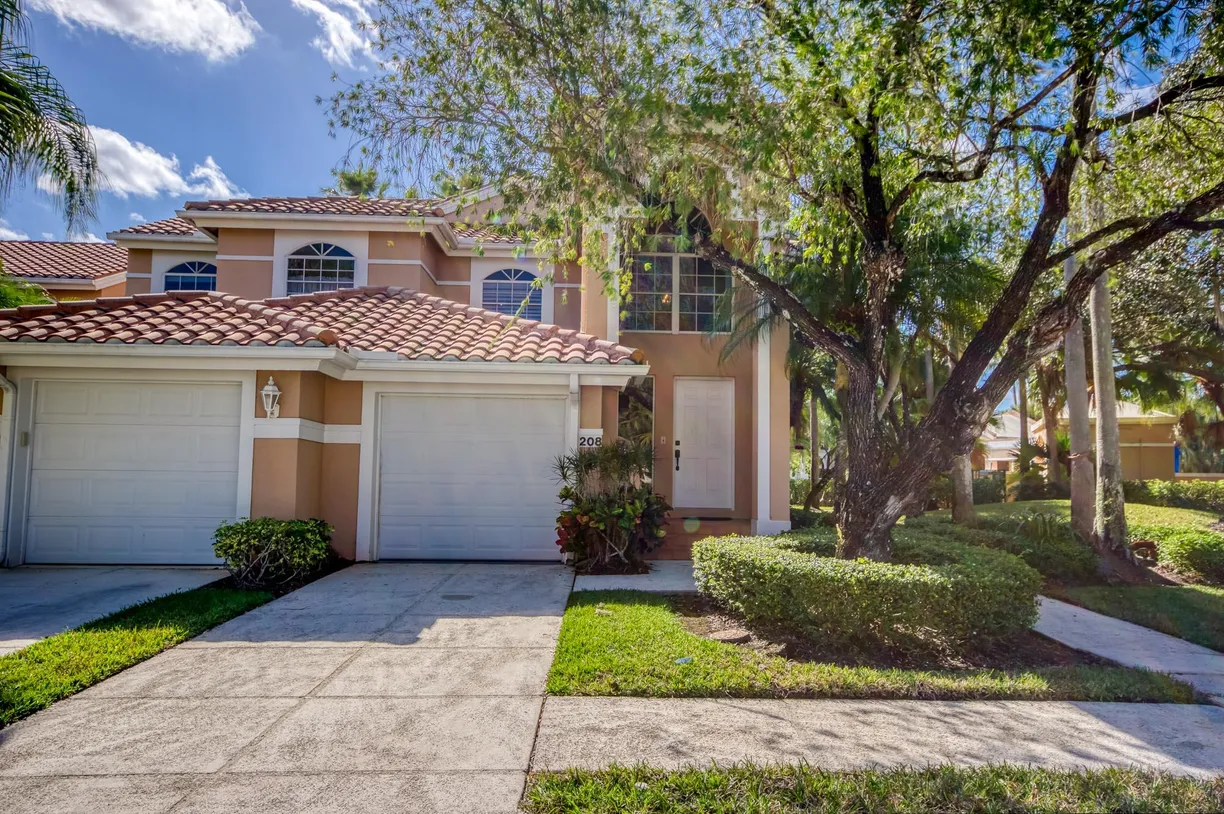 South Florida Real Estate | View 208 Legendary Circle | Listing
