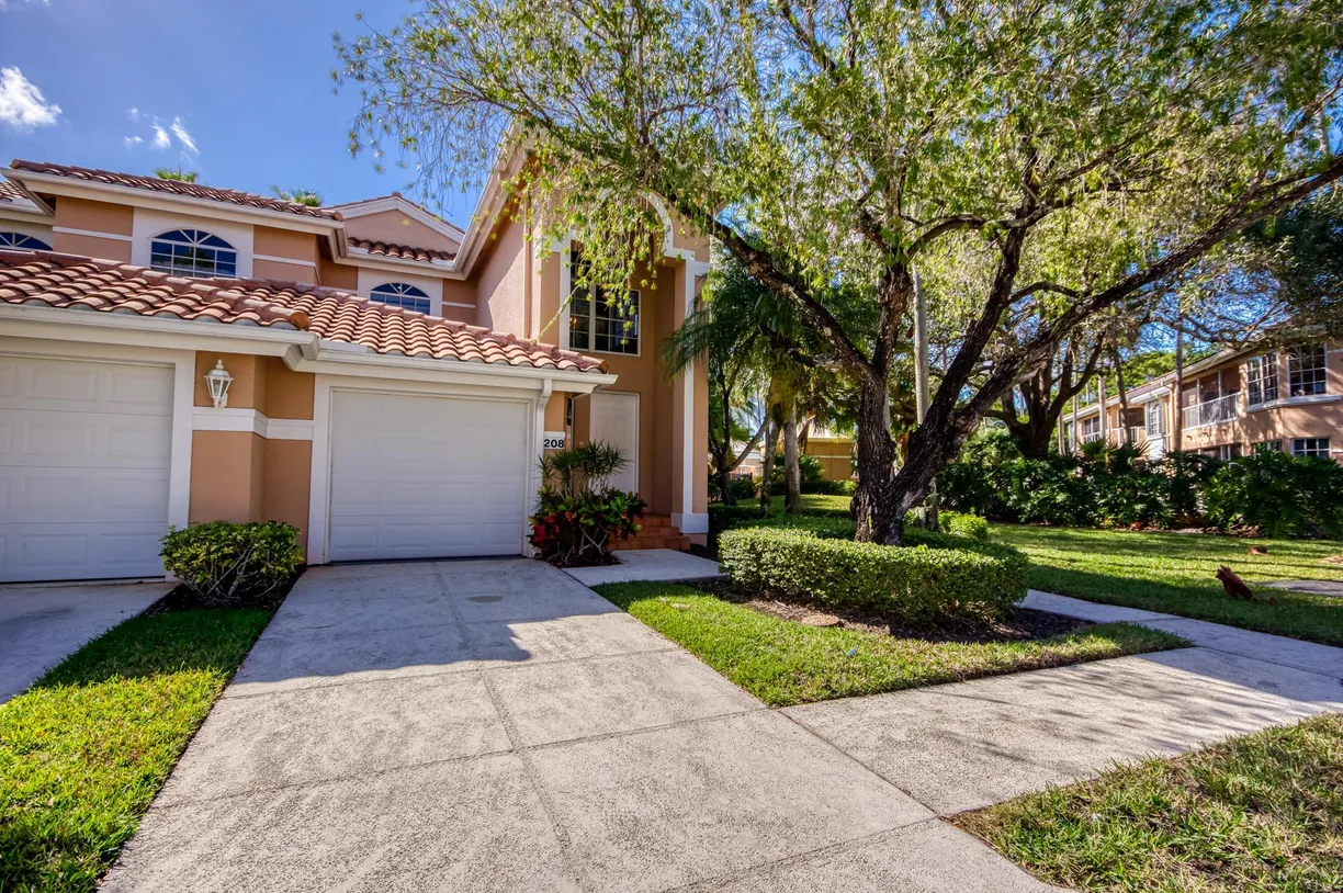 South Florida Real Estate | View 208 Legendary Circle | Listing