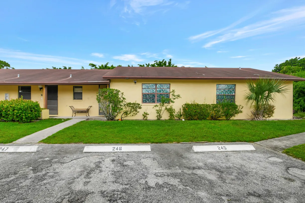 South Florida Real Estate | View 4638 Perth Road, 4638 | Listing