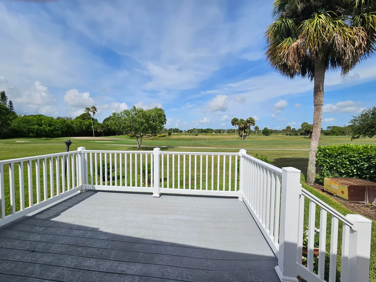 South Florida Real Estate | View 8004 SE Saratoga Drive | 2 Beds, 2 Baths