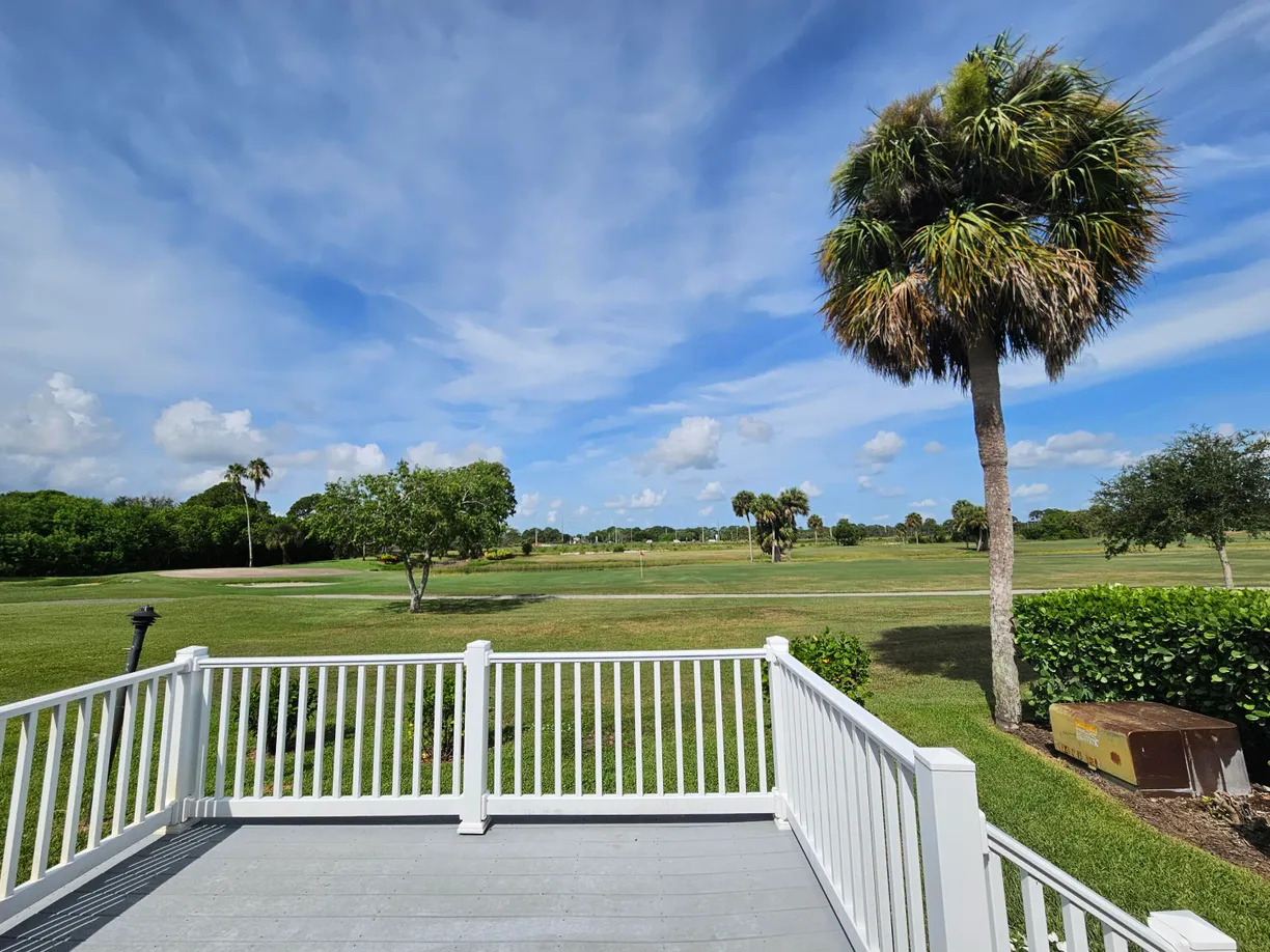 South Florida Real Estate | View 8004 SE Saratoga Drive | Listing